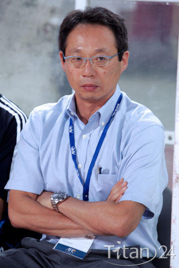 前日本国家队主教练冈田武史正式签约绿城队_