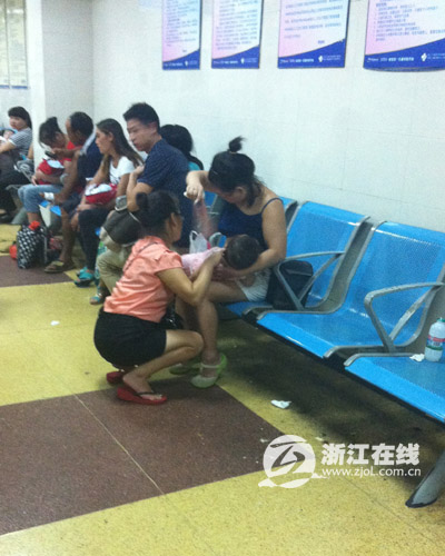 杭州多数医院找不到母婴室省儿童医院空位成喂