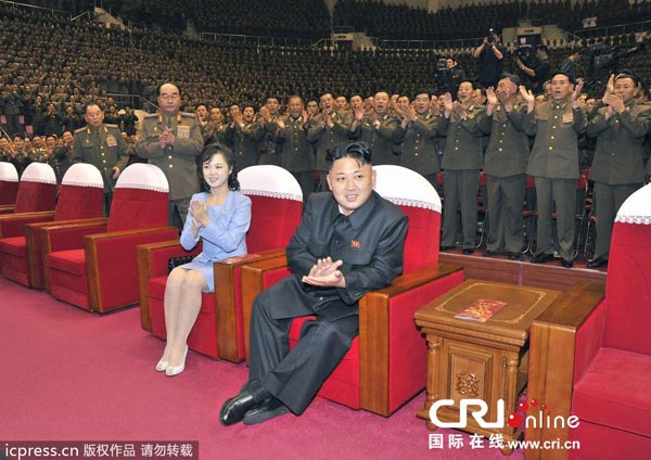 朝鲜领导人金正恩偕夫人观看了牡丹峰乐团演出