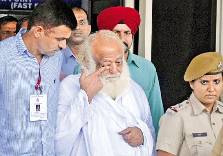印度72岁“大师”涉嫌性侵少女遭逮捕（图）