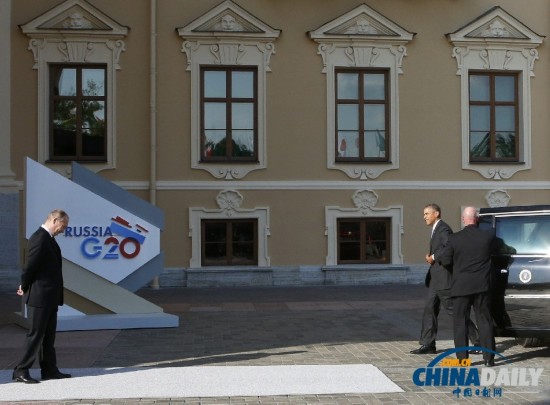 G20峰会：奥巴马与普京握手后转身离开