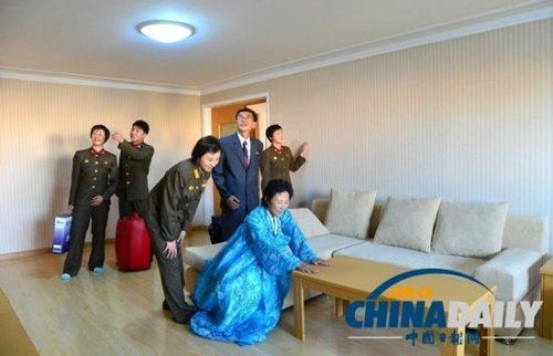 朝鲜运动员获新式住房金正恩送沙发作礼物[1]-