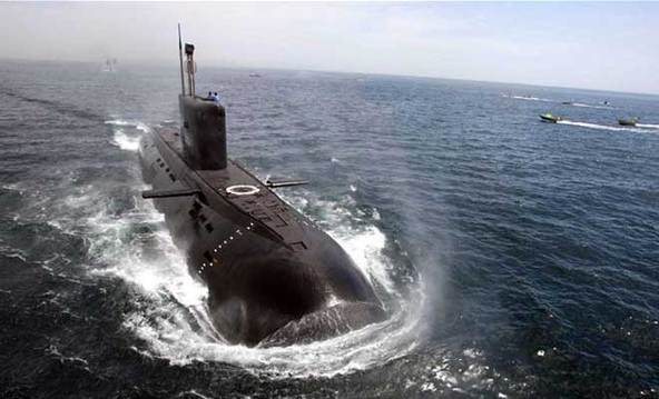 伊朗推出第一艘观光潜艇 完全由伊朗专家设计及制造