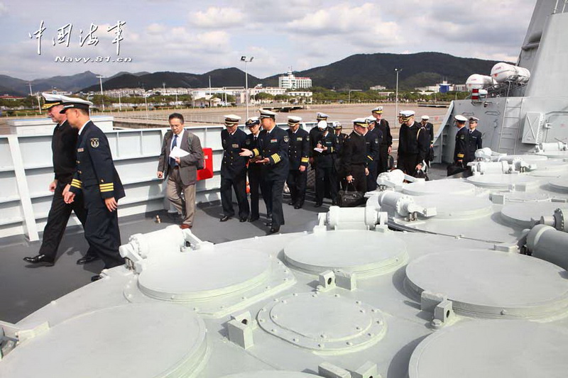 高清：中国海军向美军高官开放新型护卫舰AIP动力潜艇【5】