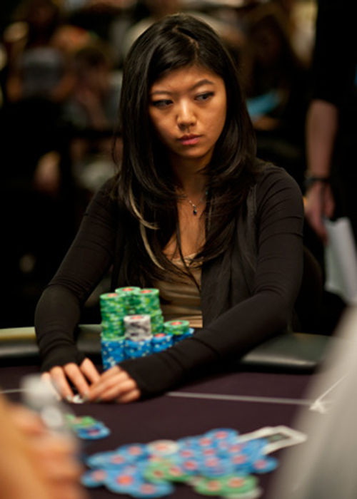 28岁华裔女生逃课玩扑克成百万富翁