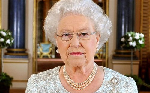 坚果被巡警偷吃英国女王震怒在碗里做记号（图）