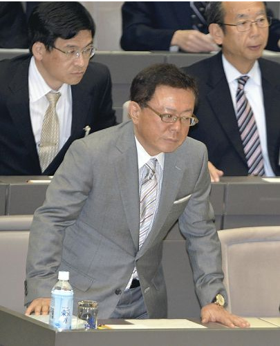 猪濑辞职获通过被指成史上任职最短东京都知事