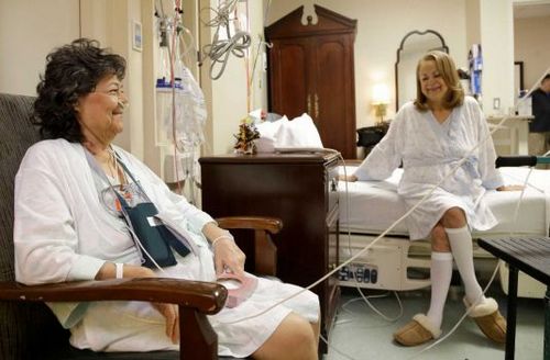 美国一对姐妹同时换肺器官来自同一捐赠者（图）
