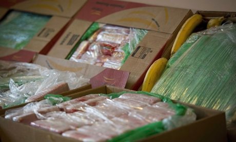 毒贩将大批毒品装入香蕉盒内误发往超市摆乌龙
